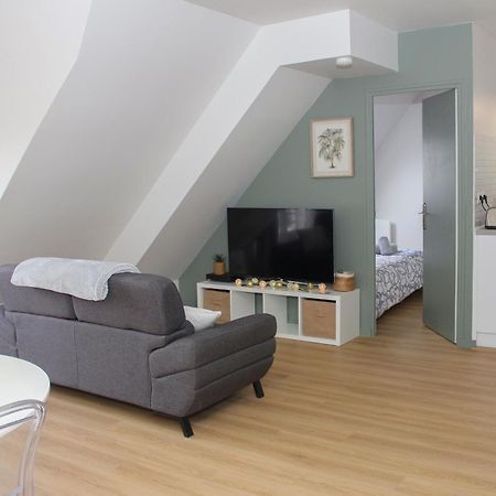 Appartement Entier *Au Pied De La Gare* ジュヴィジー・シュロルジュ エクステリア 写真